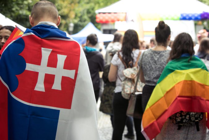 Registrované partnerstvo či zákonné manželstvo by vraj zlepšilo život LGBTI ľudí na Slovensku