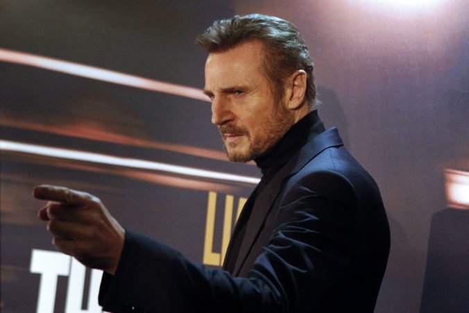 Liam Neeson si zahrá v romantickej dráme Normal People