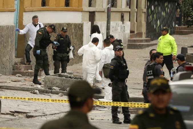 V Kolumbii vyhlásili výnimočný stav pre boje medzi povstalcami, ľudia museli opustiť domovy