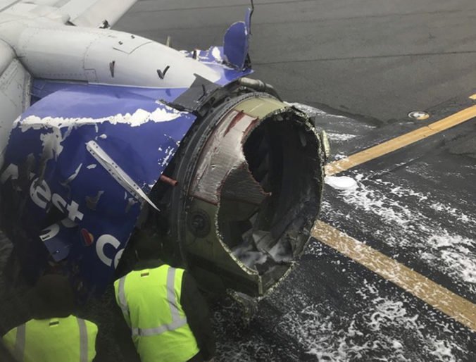 Lietadlo so 143 pasažiermi muselo núdzovo pristáť, jeden z cestujúcich zverejnil aj video