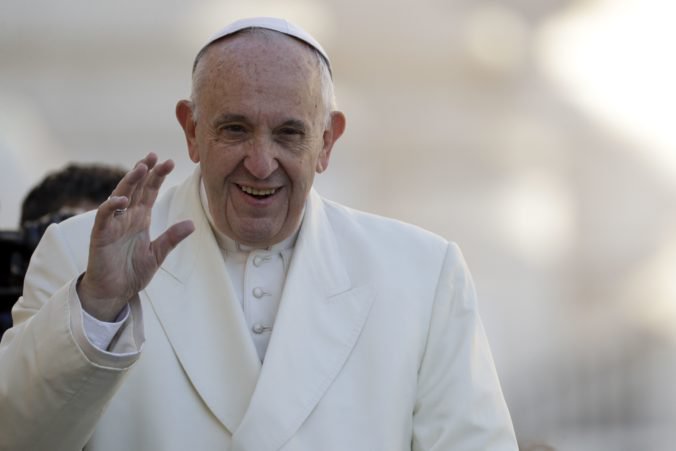 Pápež František oslávil svoje meniny, do charít v Ríme rozposlal tisícky porcií zmrzliny