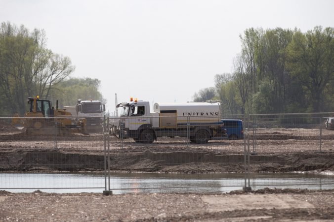 Slovenská inšpekcia životného prostredia rieši možnú kontamináciu zeminy na výstavbu diaľnice D4