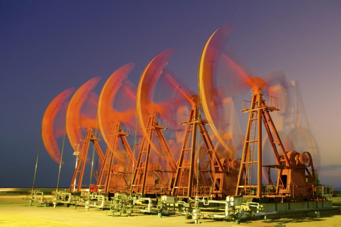 Ľahká americká ropa si pripísala 0,4 percenta, zdražela aj ropa Brent