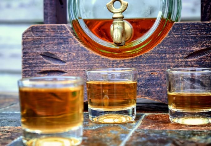 Európska únia chce zakázať látku furán v rumovej aróme, údajne obsahuje rakovinotvorné látky