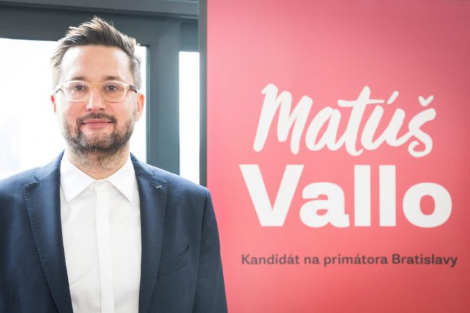 Vallo má v súboji o post primátora Bratislavy podporu strany SPOLU a hnutia Progresívne Slovensko