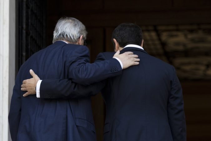 Grécko ukončí program núdzovej pomoci, podľa Junckera by ho malo opustiť bez rezervného úveru