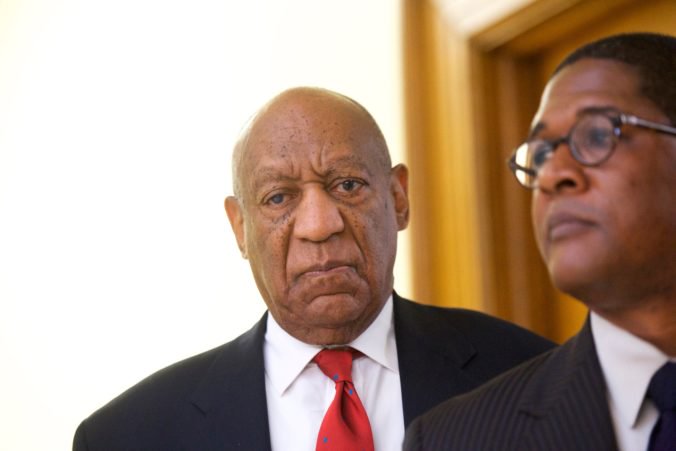 Bill Cosby má na krku obvinenie zo zdrogovania a sexuálneho zneužitia, hrozí mu 30 rokov väzenia
