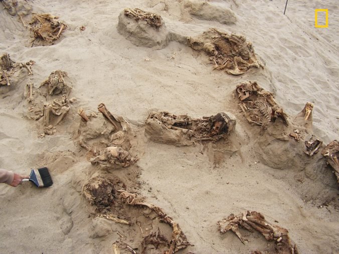 Foto: Archeológovia objavili najväčšie pohrebisko rituálnych detských obetí