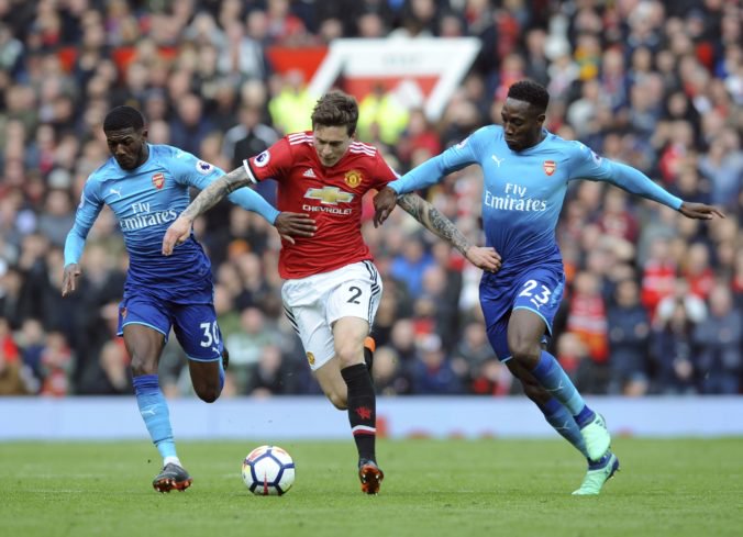 ManCity hladko zvíťazil 4:1, o triumfe ManUtd nad Arsenalom v 91. minúte rozhodol Fellaini