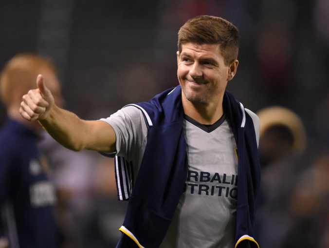 Steven Gerrard povedie Glasgow Rangers, bývalý kapitán FC Liverpool tak nahradí Graema Murtyho