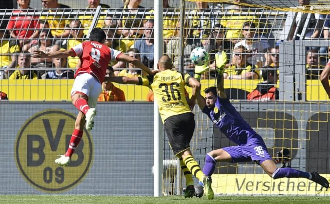 Video: Dortmund nestačil na Mainz, Pekaríkova Hertha neuspela v Hannoveri