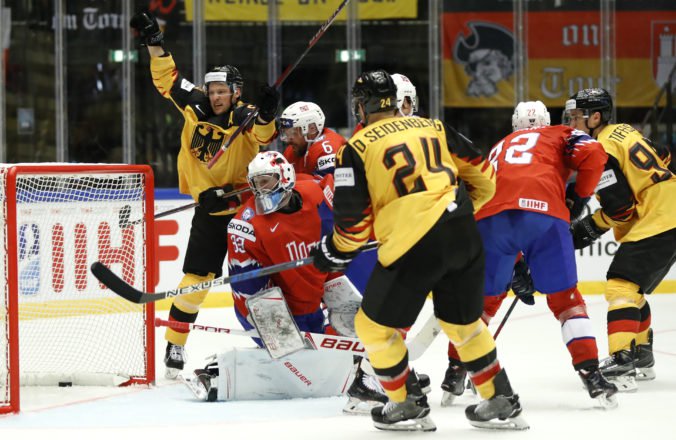 Nórsko má prvý triumf na MS v hokeji 2018, po nájazdoch porazilo Nemecko