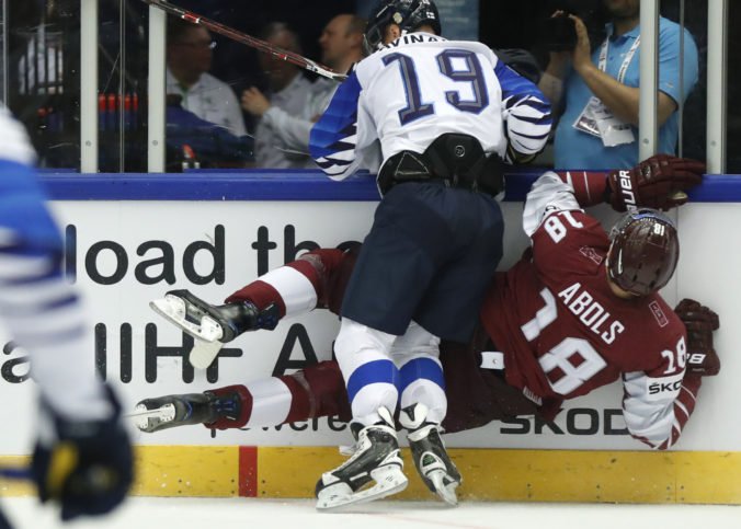 Fínsko na MS v hokeji 2018 deklasovalo Lotyšsko 8:1 a vedie B-skupinu