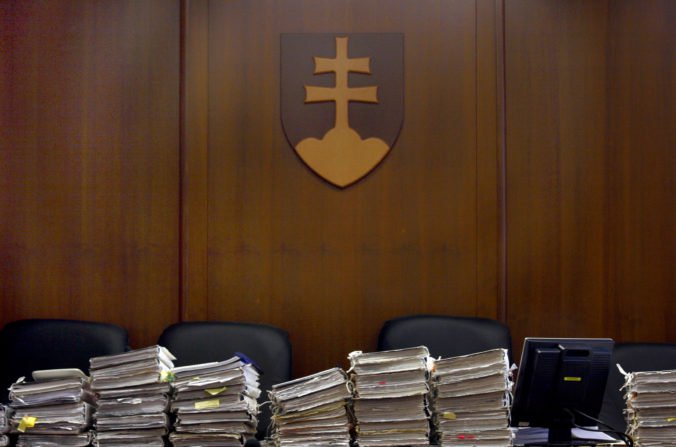 Súdy v Bratislave majú nedostatok miesta pre spisy, minister Gál uvažuje o externých priestoroch
