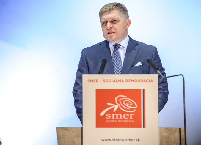 Expremiér Fico sa stal predsedom poslaneckého klubu strany Smer-SD