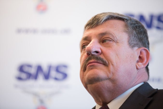 SNS odmieta všetky útoky v súvislosti s modernizáciou slovenského zbrojného priemyslu