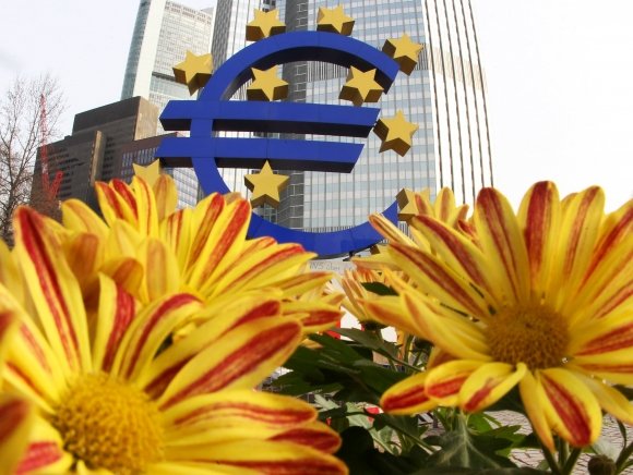 Agentúra Moody’s zlepšila výhľad ratingu dočasného eurovalu