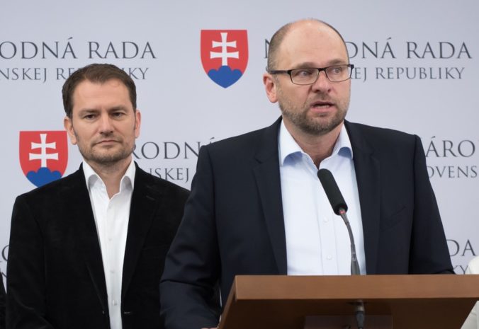 Ministerka Matečná podľa strán SaS, OĽaNO a Sme rodina zlyhala vo funkcii a žiadajú jej demisiu