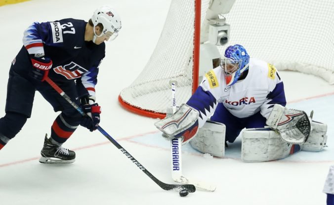 Američania na MS v hokeji spustili víťaznú gólovú kanonádu, Kórejčanom slabne šanca na postup