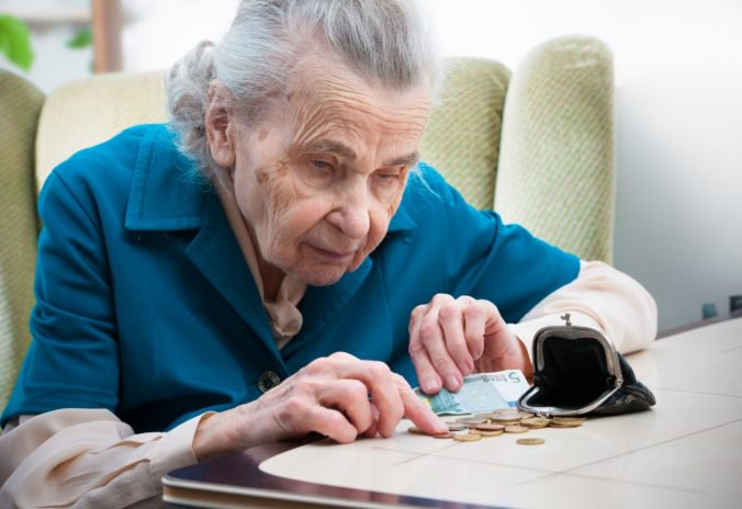 Priemerný starobný dôchodok medziročné stúpol o vyše 13 eur