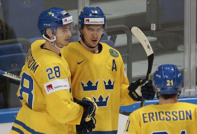 Video: Švédsko na MS v hokeji 2018 ešte neprehralo, triumfom nad Švajčiarskom pomohlo Slovensku