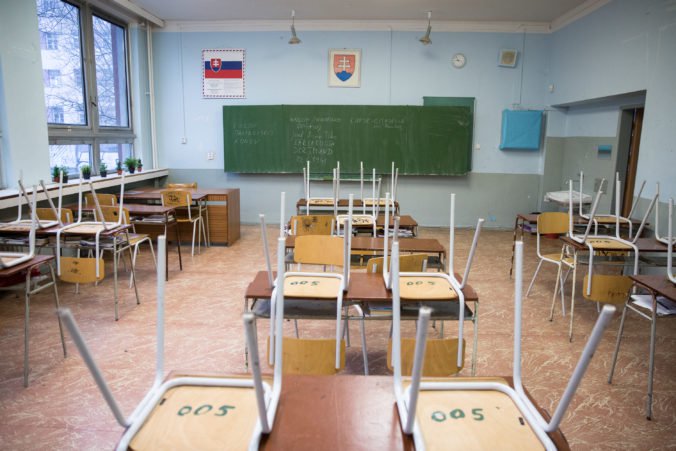Súkromné školy kritizujú reguláciu tried osemročných gymnázií, žiadajú SNS o stiahnutie novely