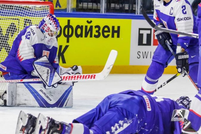 Slovenskí hokejisti už nemajú štvrťfinále vo vlastných rukách, musia sa spoľahnúť na pomoc Francúzov