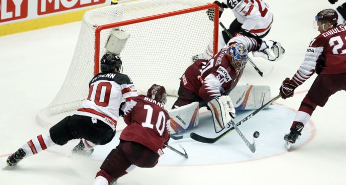 Video: Kanadu v súboji s Lotyšskom na MS v hokeji 2018 spasil v predĺžení famózny McDavid