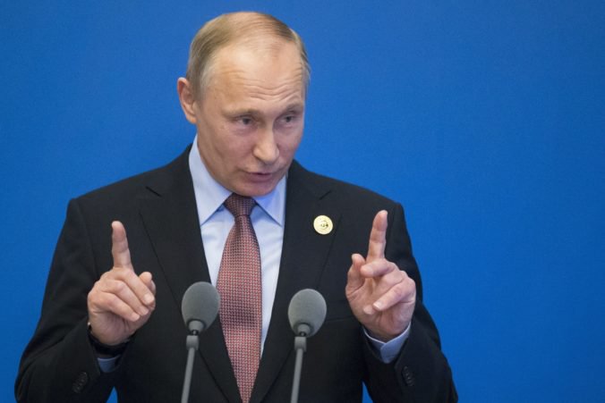 Putin preorganizoval svoj kabinet, kľúčových ministrov však nevymenil