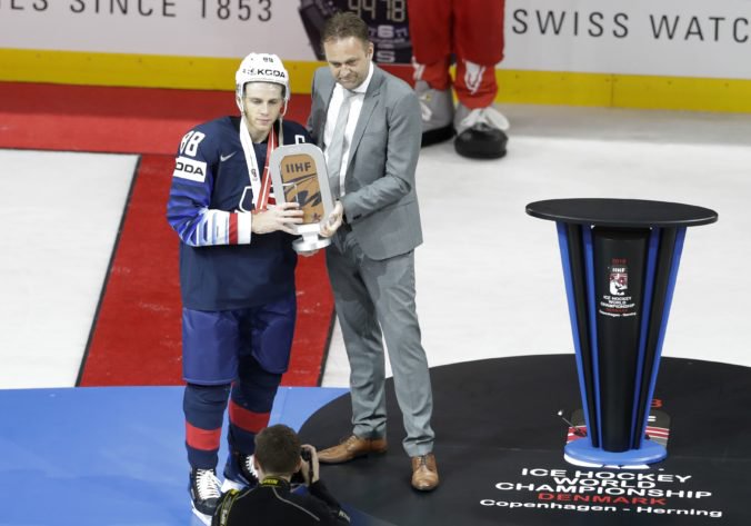 Najužitočnejším hráčom MS v hokeji 2018 sa stal Patrick Kane, vybrali aj All-Star „šestku“