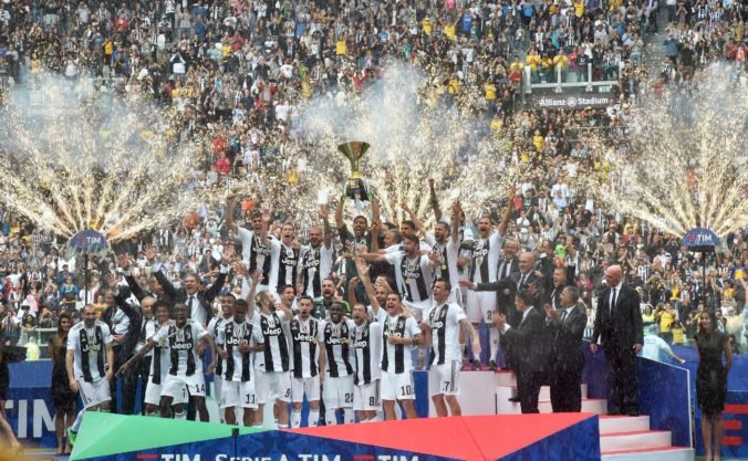 Serie A v znamení obhajoby Juventusu, bojovného SSC Neapol, chvály na Škriniara aj Buffonovej rozlúčky