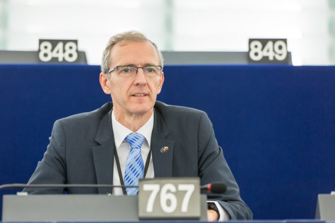 Štefanec doviedol slovenských farmárov do Európskeho parlamentu, Maňka však nechápe prečo