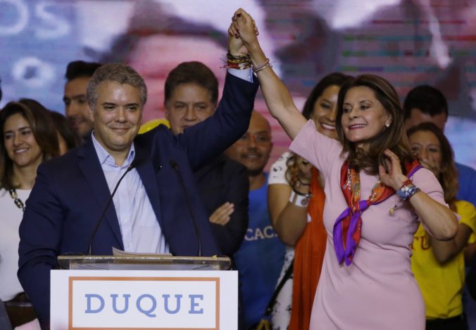 Prezidentské voľby v Kolumbii budú mať zrejme druhé kolo, kandidáti nedostali dostatok hlasov