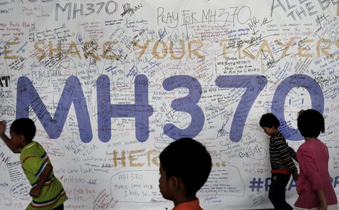 Najväčšie pátranie v histórii letectva podľa austrálskeho ministra sa končí, let MH370 nenašli