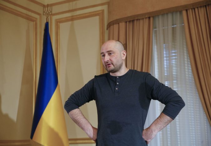 Podnikateľ je podozrivý z organizácie vraždy novinára Babčenka, ukrajinský súd ho poslal do väzby