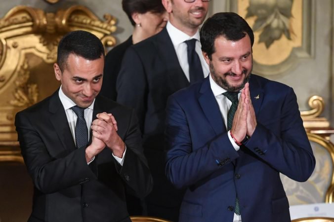 Nová talianska populistická vláda zložila prísahu, na piatich ministerských postoch sú ženy