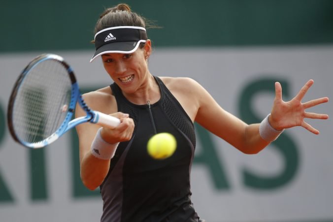 Curenková odstúpila po prvom sete, Muguruzová zabojuje o semifinále Roland Garros so Šarapovovou