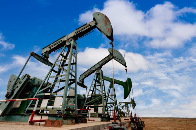 Ľahká americká ropa si pripísala 1,2 percenta, benzín na americkom trhu oslabil