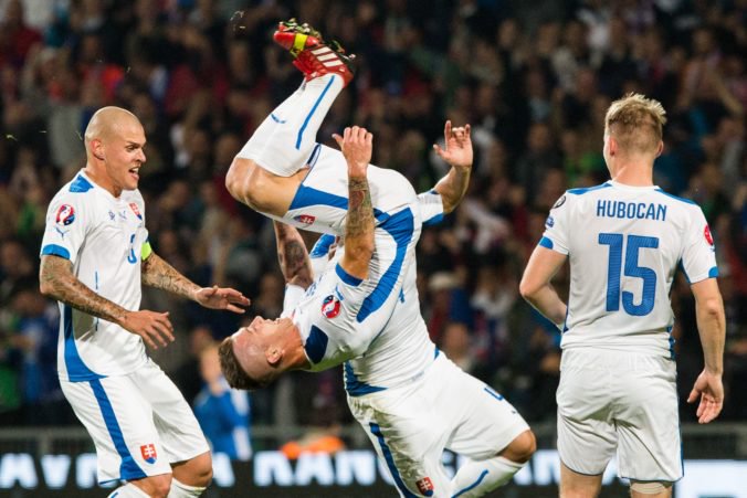 Slovensko si v rebríčku FIFA polepšilo o jedno miesto, v top 10 nastali iba minimálne zmeny