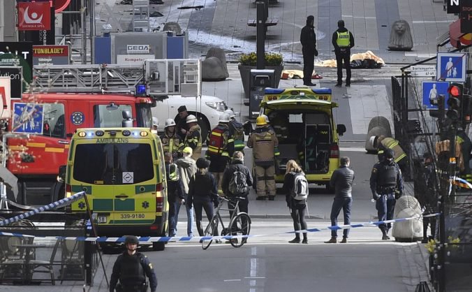 Uzbeka, ktorý v Štokholme vrazil nákladným autom do davu ľudí, vzali do väzby