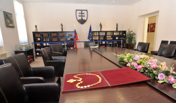 Minister Gál chce o voľbe ústavných sudcov diskutovať aj s opozíciou, prijal zástupcov SaS
