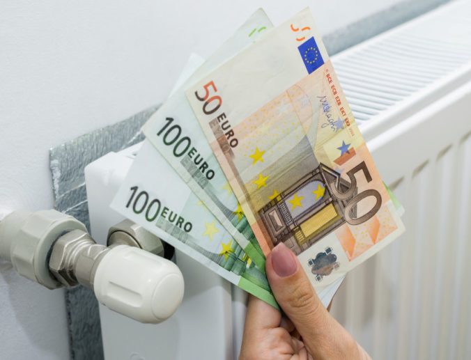 Slovenské domácnosti by už mali mať vyúčtovanie za teplo, o nedoplatkoch rozhodnú mesačné zálohy
