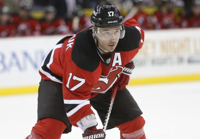Rusa Kovaľčuka to ťahá späť do NHL, o spolupráci koketuje s „kráľmi“ aj „žralokmi“