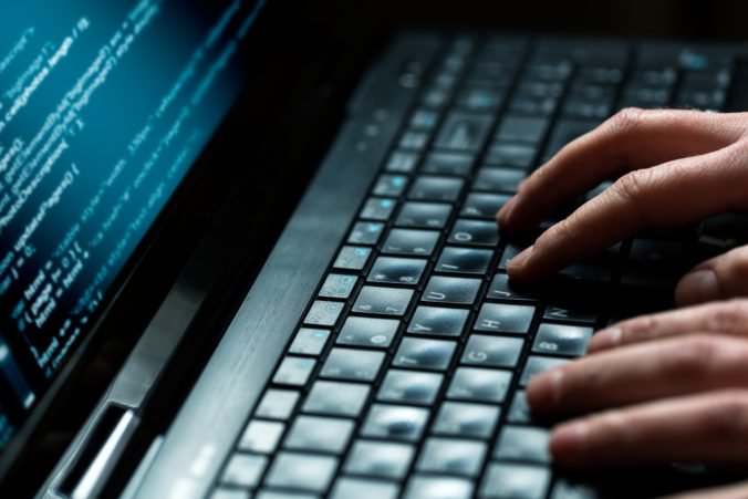 Slovensko čelí masívnym útokom hackerov, cieľom boli nielen stránky meteorologického ústavu