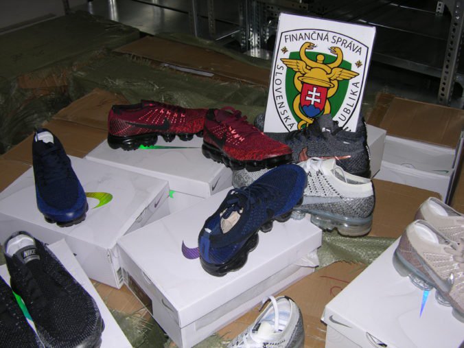 Falšované výrobky spôsobujú na Slovensku stámiliónové škody, ide najmä o kozmetiku či obuv