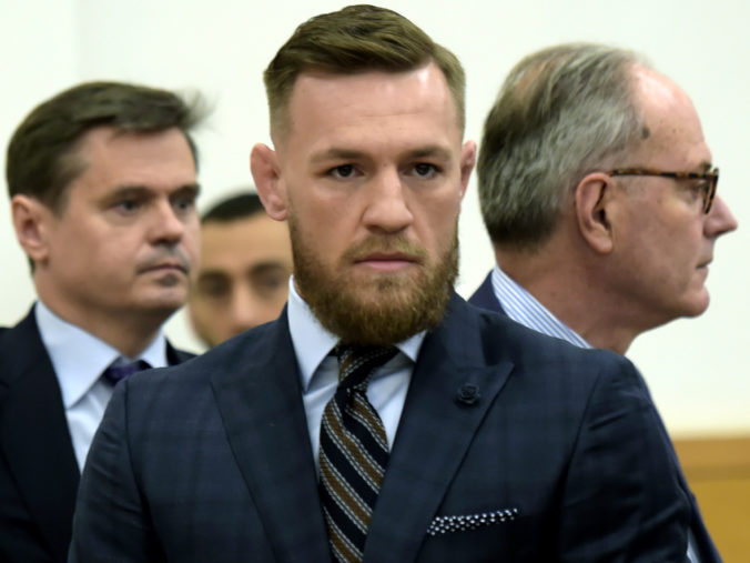Hviezda MMA Conor McGregor sa pre výtržnosti postavil pred súd, svoje konanie oľutoval