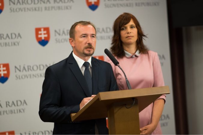 Likviduje sa dôležitá inštitúcia, poslanci OĽaNO a SaS adresovali ministerke Lubyovej výzvu