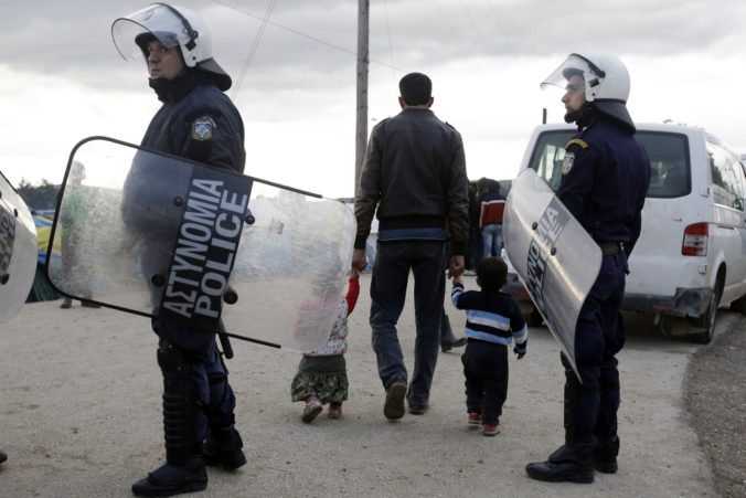 Polícia na ostrove Kos zadržala prevádzača migrantov, snažil sa ujsť hliadke do Turecka