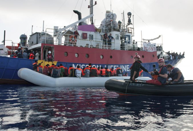 Video: Malta sa správa neľudsky a absurdne, rozohnil sa taliansky minister v kauze lode Lifeline