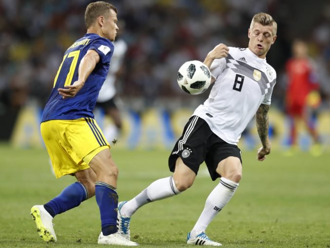 Nemci prežili klinickú smrť. Po víťaznom góle Kroosa proti Švédom zamotali médiám hlavy